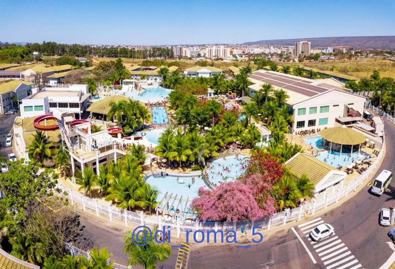 Apto Completo Com Parque Aquatico 24 Horas Lacqua Diroma Caldas Novas Exterior photo