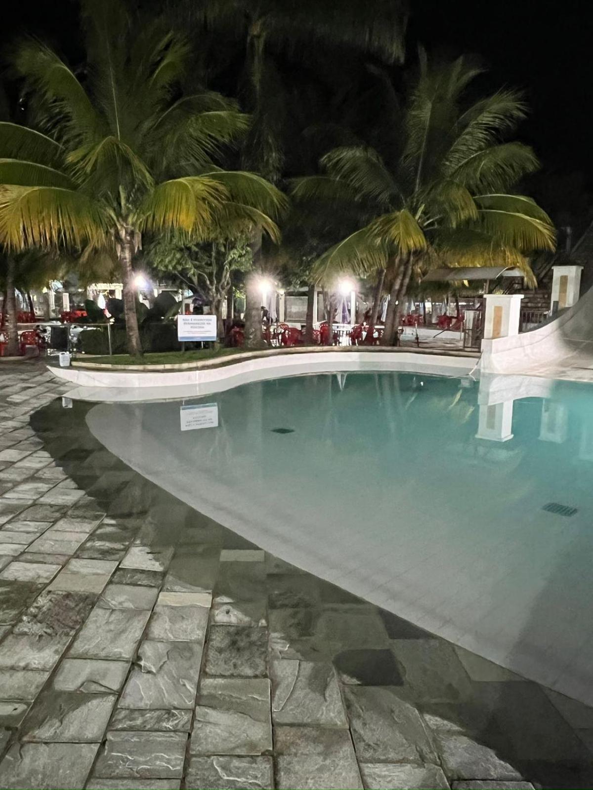 Apto Completo Com Parque Aquatico 24 Horas Lacqua Diroma Caldas Novas Exterior photo